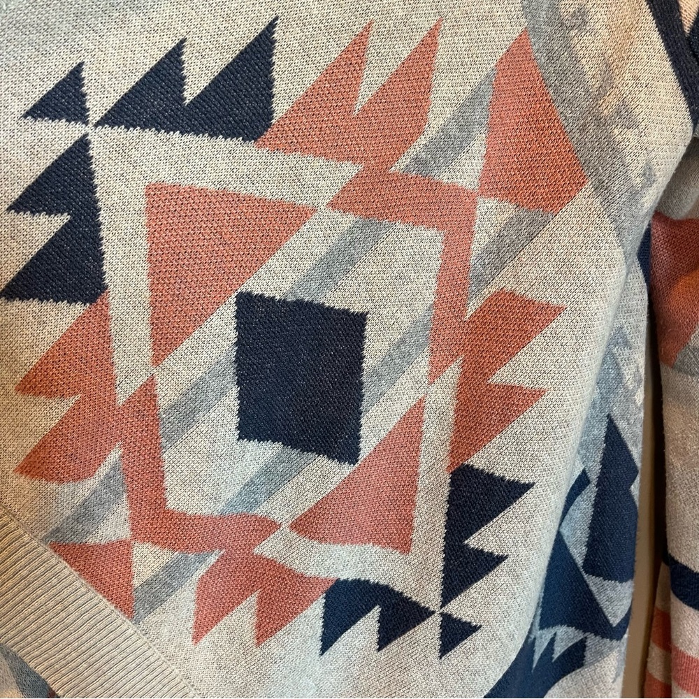Geometric Patterned Sweater - Picture 3 of 5